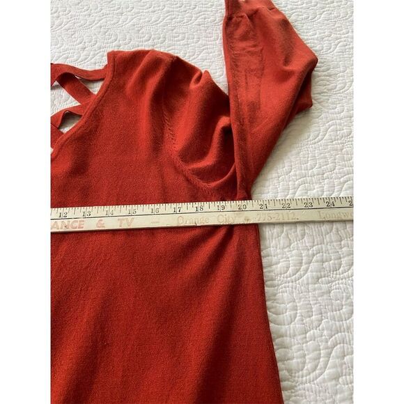Love Ellie Burnt Orange V-Neck Sweater with Criss-Cross Back Detail Size XXL - Picture 10 of 11